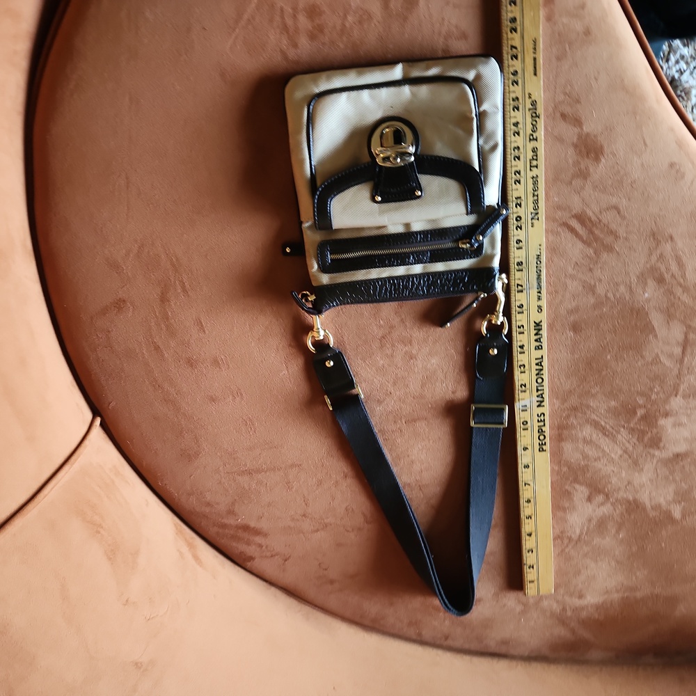 Sandra Robert's Sr squared crossbody bag.